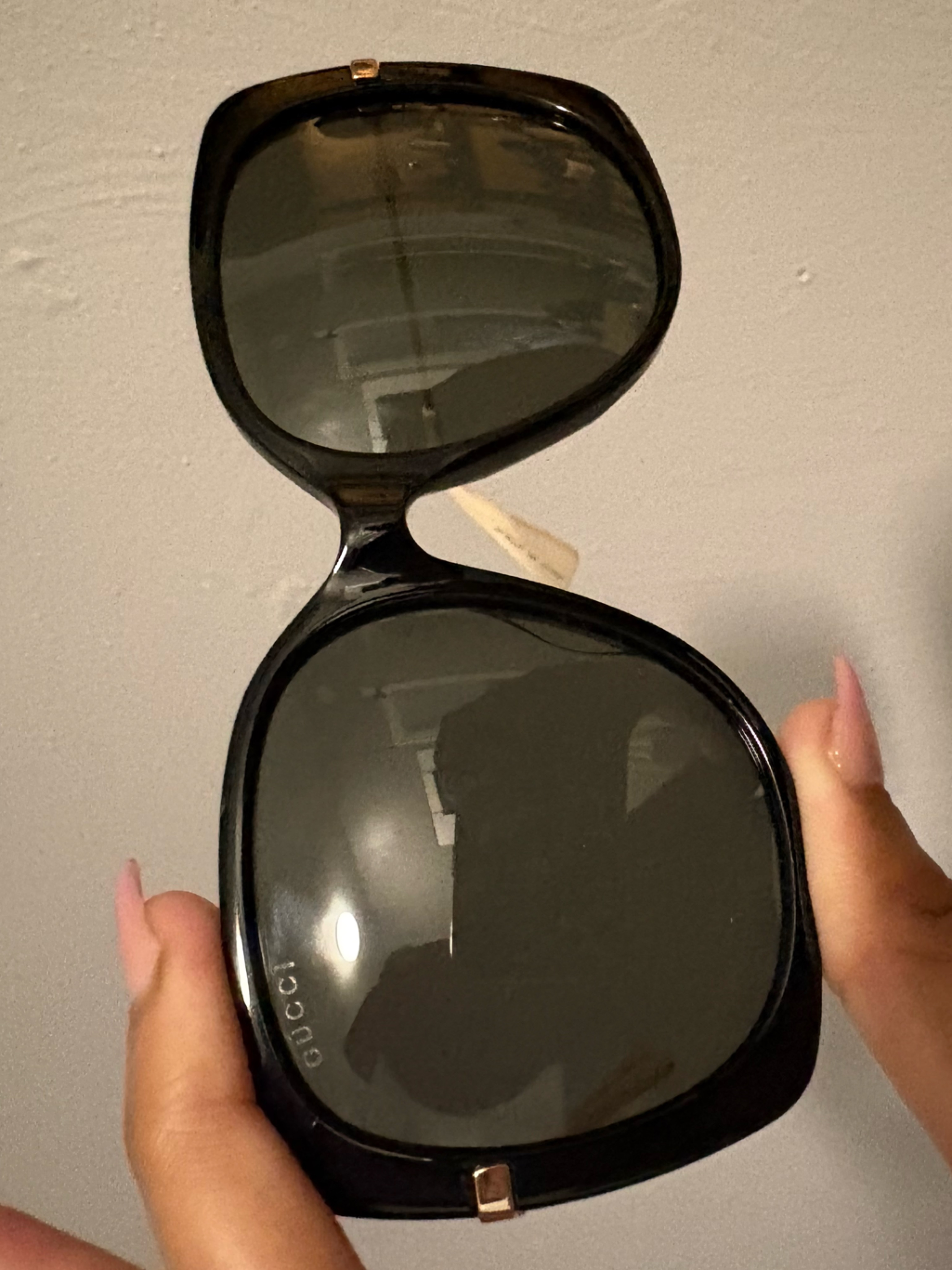 Gucci Black Oversized Women's Sunglasses - Luxury